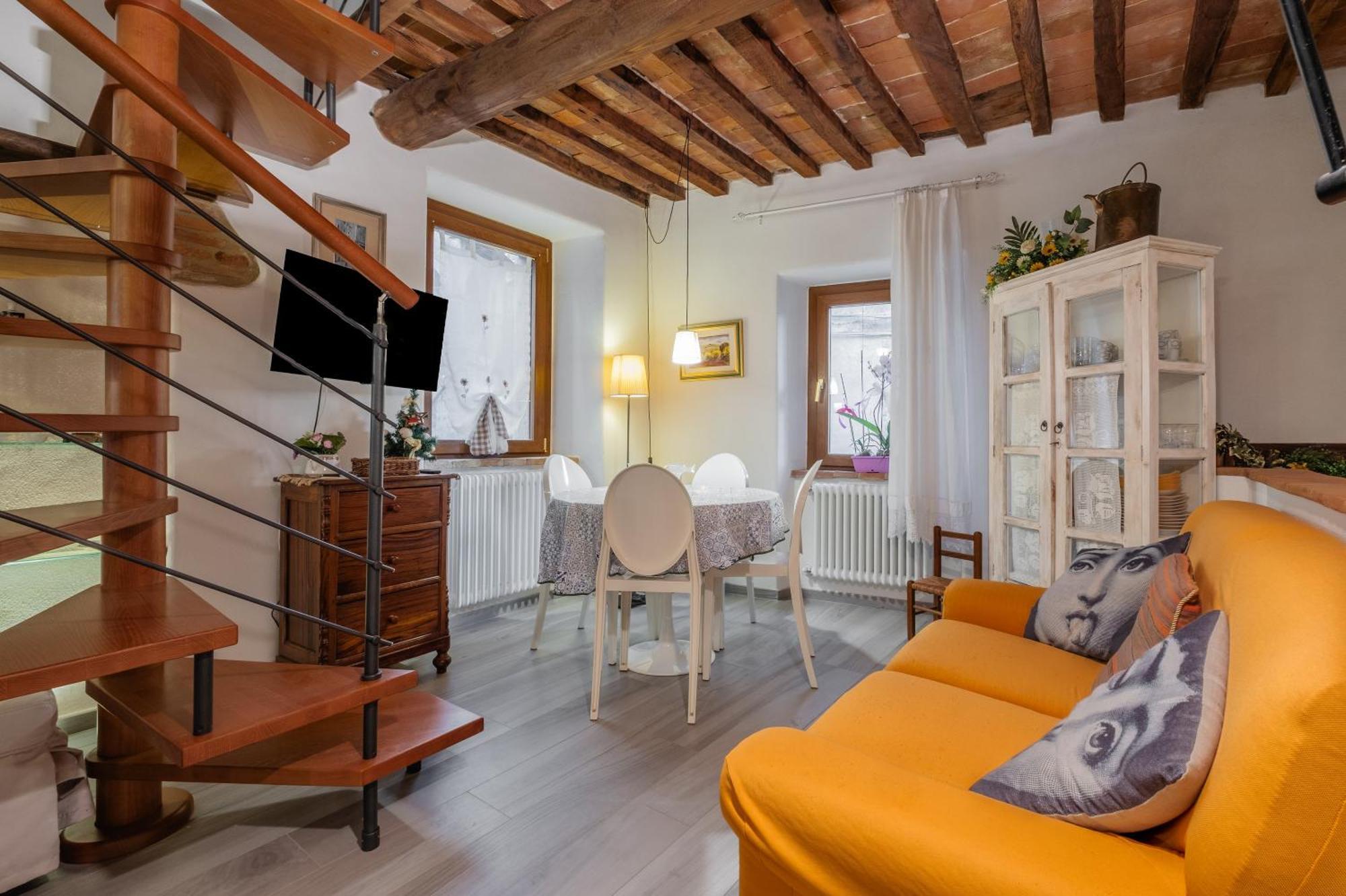 Апартаменты A Casa Da Nonna Elisa Кастель-дель-Пьяно Экстерьер фото